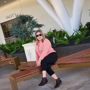 Meet your Posher, Chela